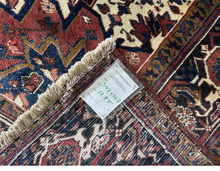 Lade das Bild in den Galerie-Viewer, Luiz - Vintage Hand Made Heriz Persian Carpet