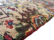 Lade das Bild in den Galerie-Viewer, Madrid - Vintage Hand Made Heriz Persian Rug