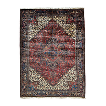 Lade das Bild in den Galerie-Viewer, Jorge - Vintage Hand Made Heriz Persian Carpet