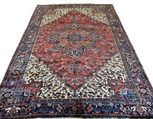 Lade das Bild in den Galerie-Viewer, Jorge - Vintage Hand Made Heriz Persian Carpet