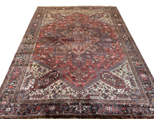 Lade das Bild in den Galerie-Viewer, Leonel - Vintage Hand Made Heriz Persian Carpet
