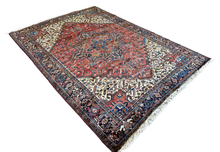 Lade das Bild in den Galerie-Viewer, Jorge - Vintage Hand Made Heriz Persian Carpet