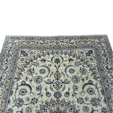 Load image into Gallery viewer, Francesco - Hand Made Part Silk Nain Persian Rug