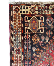 Lade das Bild in den Galerie-Viewer, Venturio - Vintage Tribal Shiraz Qashqai Wool Rug