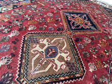 Lade das Bild in den Galerie-Viewer, Venturio - Vintage Tribal Shiraz Qashqai Wool Rug