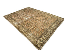 Lade das Bild in den Galerie-Viewer, Navarro - Vintage Hand Made Shah Abbasi Tabriz Persian Carpet