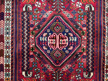 Lade das Bild in den Galerie-Viewer, Reno - Vintage Tribal Shiraz Qashqai Wool Rug