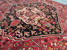 Load image into Gallery viewer, Katayoun - Vintage Tribal Shiraz Qashqai Wool Rug