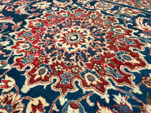 Charger l'image dans la galerie, Cecilia - Fine Wool Isfahan Carpet