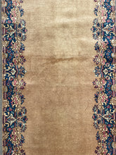 Charger l'image dans la galerie, Andréa - Vintage Royal Kerman Runner