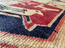 Charger l'image dans la galerie, Havasu - Vintage Hand Made Kazak Rug