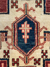 将图片加载到图库查看器,Molly - Vintage Caucasian Hand Made Runner