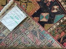将图片加载到图库查看器,Sorento - Vintage Hand Made Kazak Runner