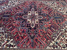 Lade das Bild in den Galerie-Viewer, Navid - Vintage Hand Made Heriz Persian Carpet