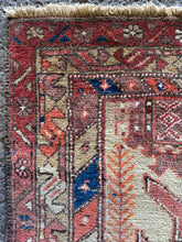 将图片加载到图库查看器,Jana - Vintage Caucasian Kazak Runner