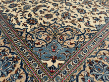 Lade das Bild in den Galerie-Viewer, Kiomarz- Hand Made Persian Kashan Carpet