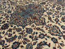 Lade das Bild in den Galerie-Viewer, Kiomarz- Hand Made Persian Kashan Carpet