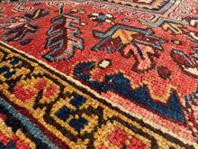 Lade das Bild in den Galerie-Viewer, Bahador - Vintage Hand Made Heriz Persian Carpet