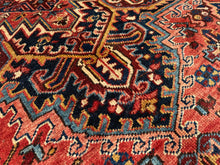 Lade das Bild in den Galerie-Viewer, Bahador - Vintage Hand Made Heriz Persian Carpet
