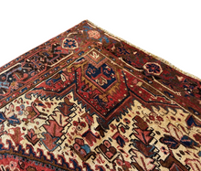 Lade das Bild in den Galerie-Viewer, Mariano - Vintage Hand Made Heriz Persian Carpet
