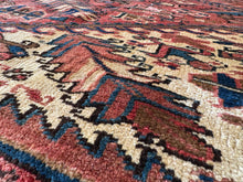 Lade das Bild in den Galerie-Viewer, Mariano - Vintage Hand Made Heriz Persian Carpet