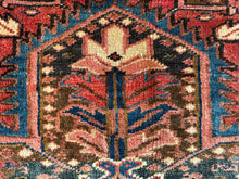 Lade das Bild in den Galerie-Viewer, Mariano - Vintage Hand Made Heriz Persian Carpet