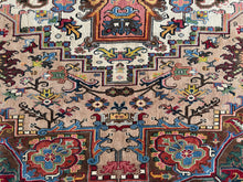 Lade das Bild in den Galerie-Viewer, Madrid - Vintage Hand Made Heriz Persian Rug