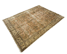 Lade das Bild in den Galerie-Viewer, Navarro - Vintage Hand Made Shah Abbasi Tabriz Persian Carpet