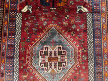 Charger l'image dans la galerie, Rafello - Vintage Tribal Shiraz Qashqai Wool Rug