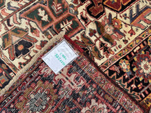 Lade das Bild in den Galerie-Viewer, Arezou - Vintage Hand Made Heriz Persian Carpet