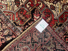Lade das Bild in den Galerie-Viewer, Afsoun - Vintage Hand Made Heriz Persian Carpet
