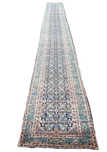 Charger l'image dans la galerie, Libby - Vintage Super Long Frahan Runner