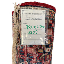 Lade das Bild in den Galerie-Viewer, Maximiliano - Vintage Hand Made Heriz Persian Carpet