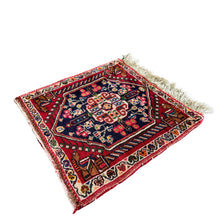 Charger l'image dans la galerie, Rio - Vintage Tribal Shiraz Qashqai Wool Rug