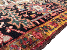 Lade das Bild in den Galerie-Viewer, Arezou - Vintage Hand Made Heriz Persian Carpet