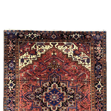 Charger l'image dans la galerie, Joy - Vintage Heriz Carpet