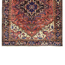 Charger l'image dans la galerie, Joy - Vintage Heriz Carpet