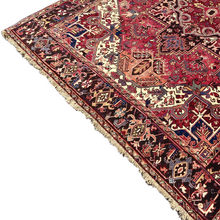 Lade das Bild in den Galerie-Viewer, Shirley - Vintage Heriz Carpet