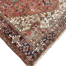 Lade das Bild in den Galerie-Viewer, Holly - Vintage Heriz Carpet