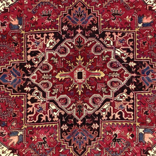 Lade das Bild in den Galerie-Viewer, Shirley - Vintage Heriz Carpet