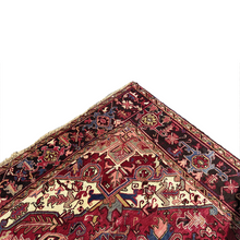 Lade das Bild in den Galerie-Viewer, Shirley - Vintage Heriz Carpet