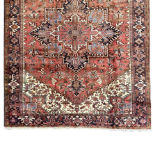 Lade das Bild in den Galerie-Viewer, Holly - Vintage Heriz Carpet