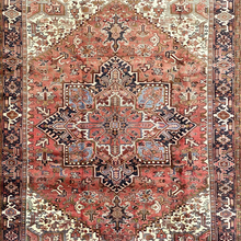Lade das Bild in den Galerie-Viewer, Holly - Vintage Heriz Carpet