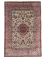 Lade das Bild in den Galerie-Viewer, Ignes - Fine Isfahan Carpet Signed