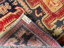 Lade das Bild in den Galerie-Viewer, Hayley - Vintage Caucasian Kazak Runner