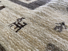 Load image into Gallery viewer, Daisy - New Abstract Persian Gabbeh Rug. High Knot Count