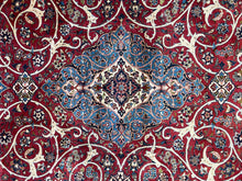 Lade das Bild in den Galerie-Viewer, Lorenzo - Fine Isfahan Carpet Signed
