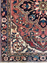 Charger l'image dans la galerie, Irene - Vintage Heriz Runner