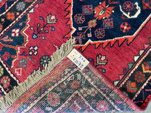 Lade das Bild in den Galerie-Viewer, Josie - Vintage Persian Hamedan Runner