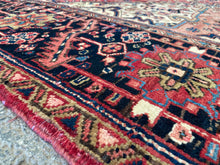 Charger l'image dans la galerie, Talia - Large Vintage Heriz Carpet